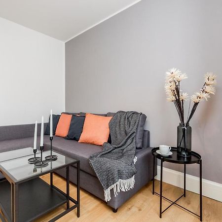 2 Bedrooms Serviced Apartment Excel Exhibition Centre, O2 Arena, Stratford Olympic City, Forest Gate, Central Лондон Экстерьер фото