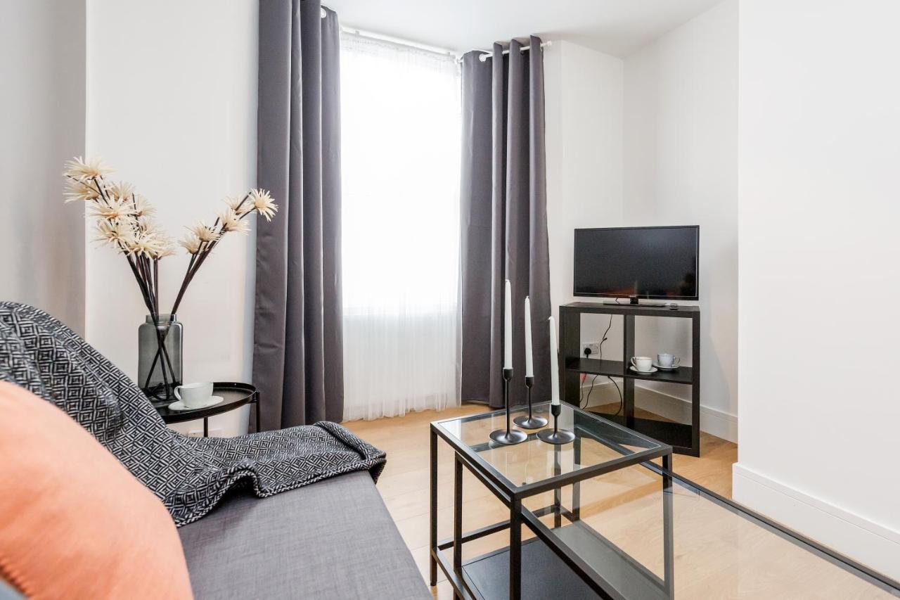 2 Bedrooms Serviced Apartment Excel Exhibition Centre, O2 Arena, Stratford Olympic City, Forest Gate, Central Лондон Экстерьер фото