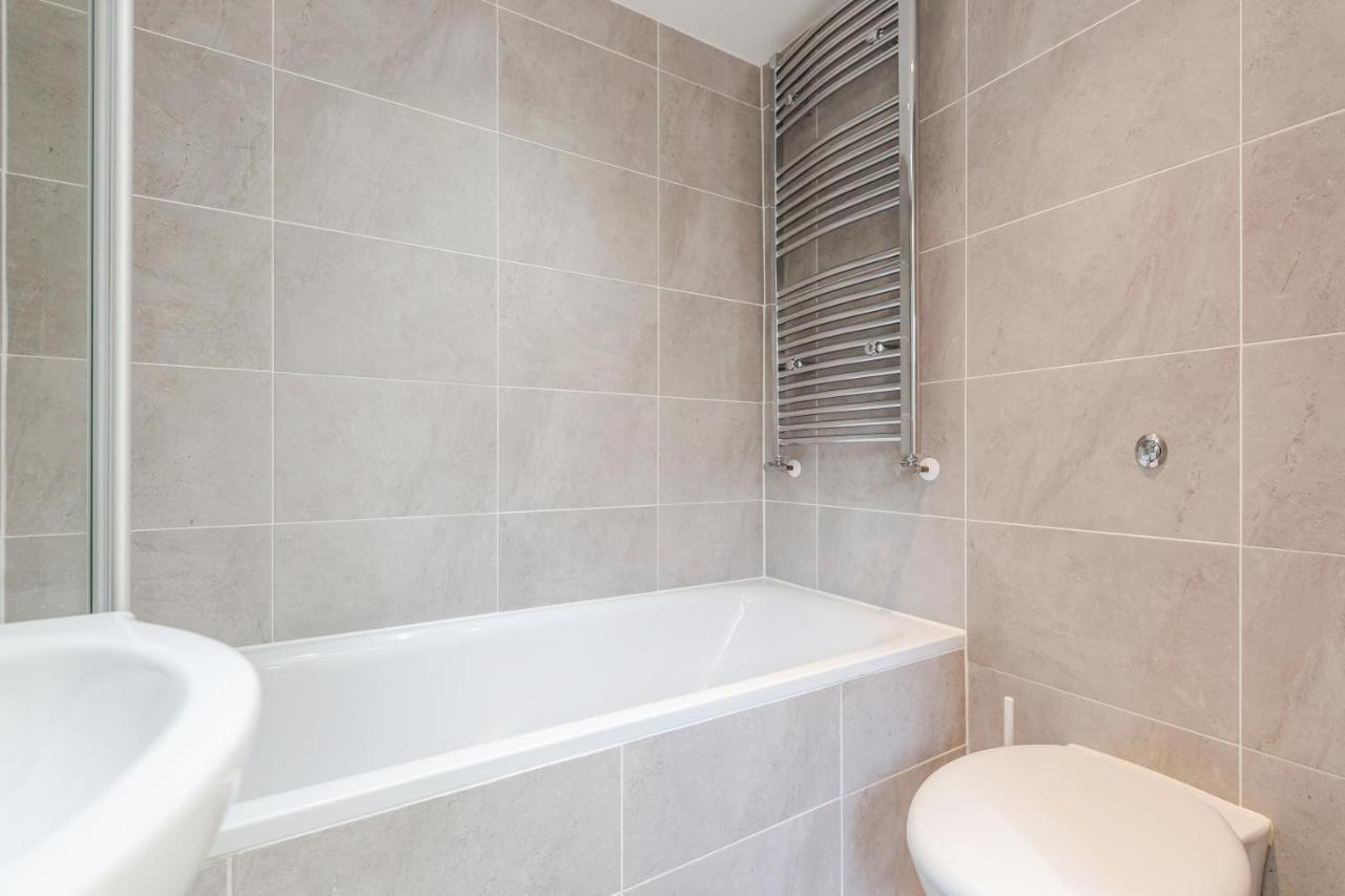 2 Bedrooms Serviced Apartment Excel Exhibition Centre, O2 Arena, Stratford Olympic City, Forest Gate, Central Лондон Экстерьер фото