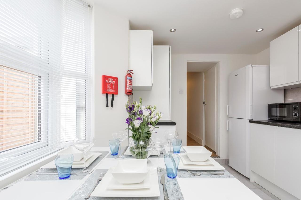 2 Bedrooms Serviced Apartment Excel Exhibition Centre, O2 Arena, Stratford Olympic City, Forest Gate, Central Лондон Экстерьер фото