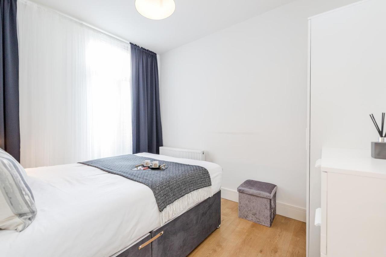 2 Bedrooms Serviced Apartment Excel Exhibition Centre, O2 Arena, Stratford Olympic City, Forest Gate, Central Лондон Экстерьер фото