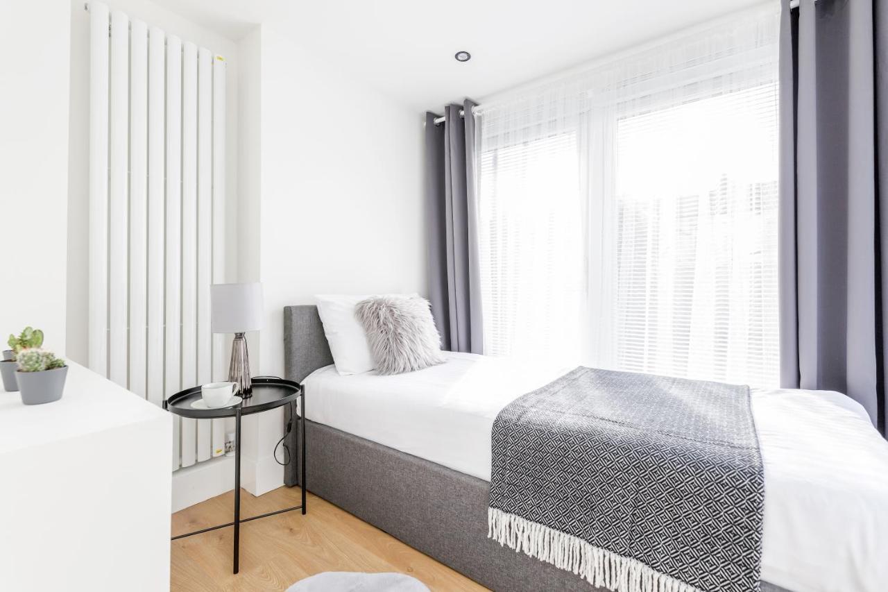 2 Bedrooms Serviced Apartment Excel Exhibition Centre, O2 Arena, Stratford Olympic City, Forest Gate, Central Лондон Экстерьер фото